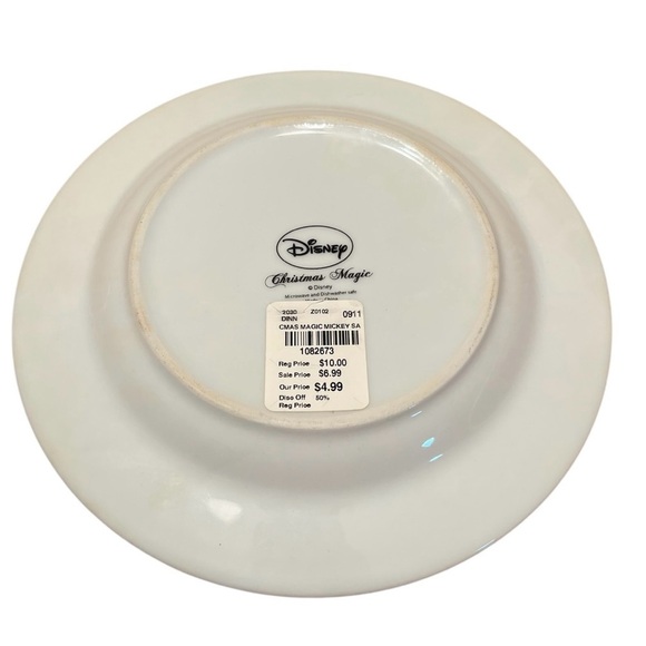 Disney Mickey Mouse 8 inch Christmas Magic Decorative Ceramic Plate - Picture 5 of 7